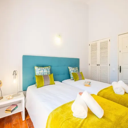 Villa In Albufeira Near Praia D Oura Beach فيلة