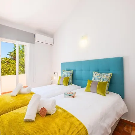 Vila Villa In Albufeira Near Praia D Oura Beach
